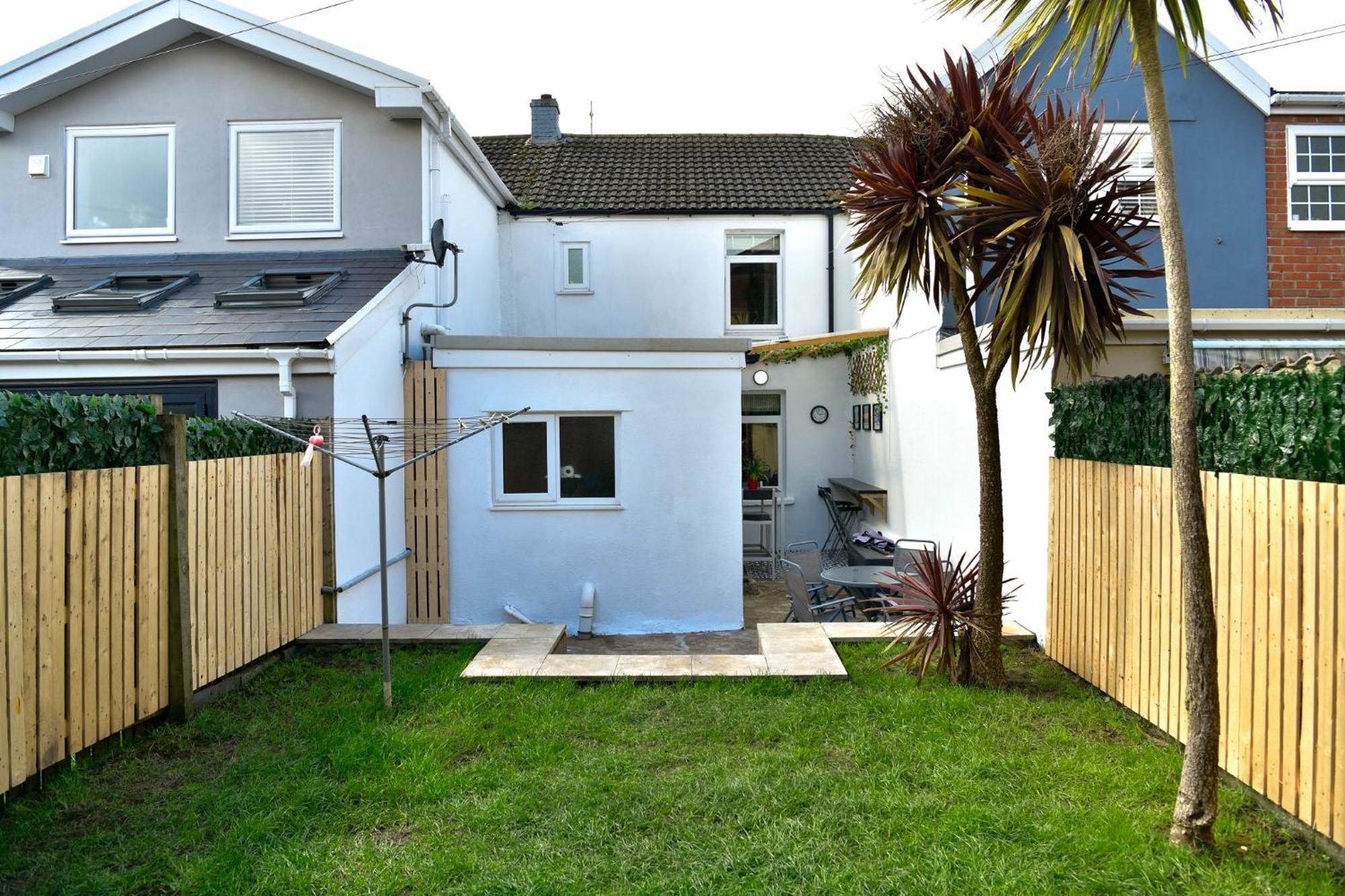 Free Parking - Heart Of The City - Superb Townhouse & Garden - Peaceful Area But Only 5Min Walk To Beach, Shops, Bars, Arena, Marina, Parks Swansea Luaran gambar