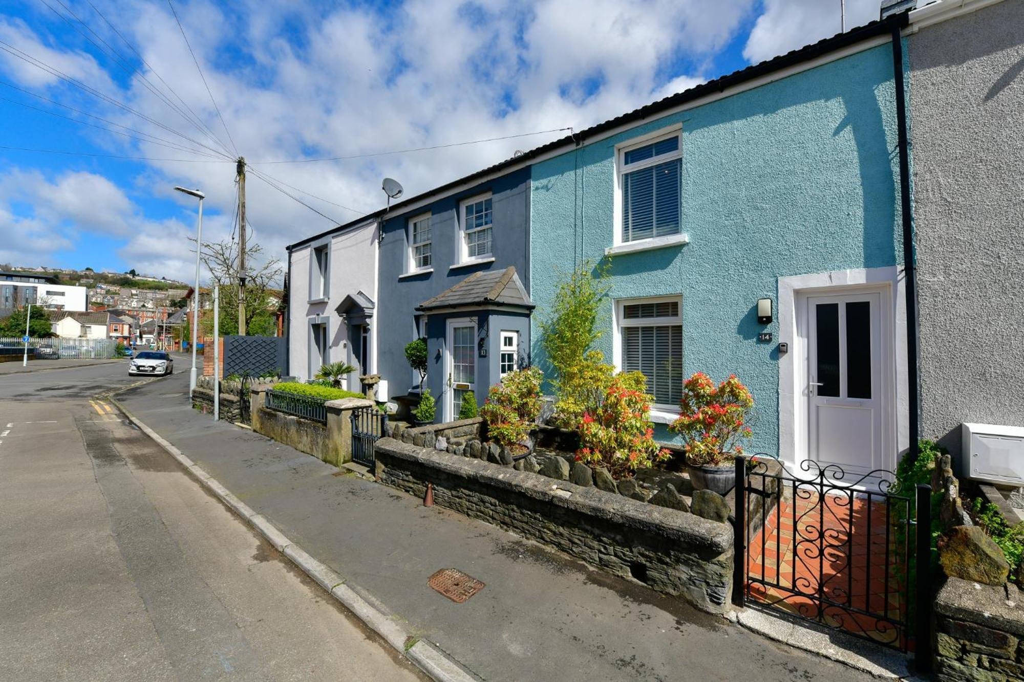 Free Parking - Heart Of The City - Superb Townhouse & Garden - Peaceful Area But Only 5Min Walk To Beach, Shops, Bars, Arena, Marina, Parks Swansea Luaran gambar